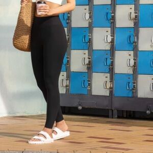 Birkenstock Arizona EVA White Sandals Sz 39 L8 Women Pool Beach Sandals